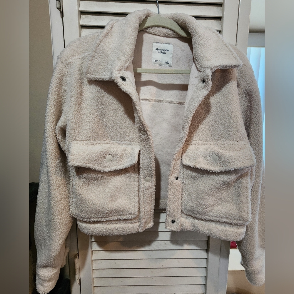 Abercrombie & Fitch Tan Teddy Jacket Small